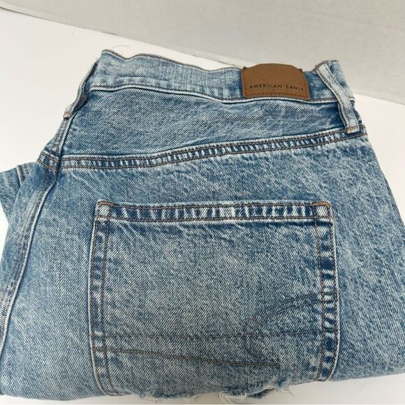 American Eagle Outfitters Denim - American Eagle Highest Rise 90s Boyfriend Light Wash‎ Patch Distressed Jeans 12